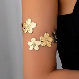 Gold Armband and Bracelet Set